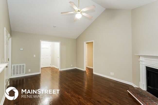 Photo - 212 Riverpoint Ct