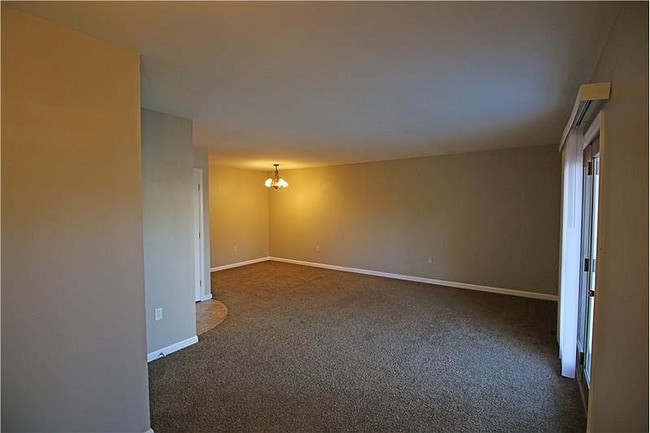4225 Roth Ln Unit 105