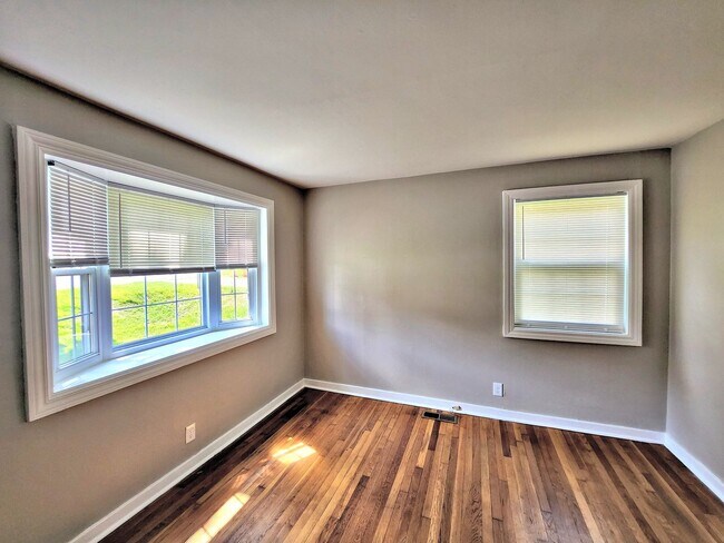 Photo - Two Bedroom Townhouse