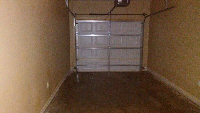 Single Car Garage with Opener - 422 Stone Drive Unit 1