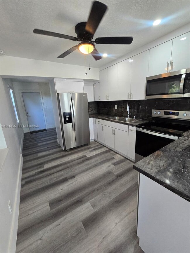 Photo - 6421 Allen St