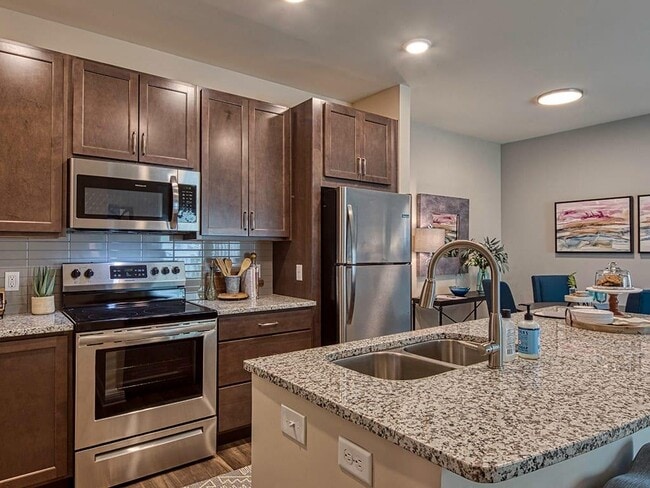 Building Photo - Sapphire at Centerpointe Rental