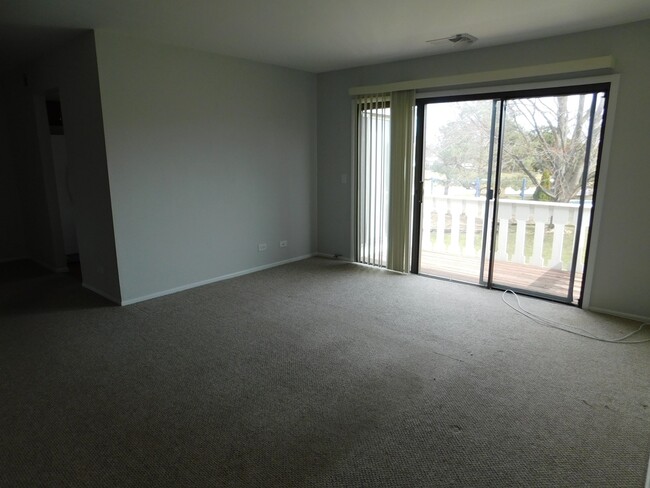 Photo - 573 Greystone Ln