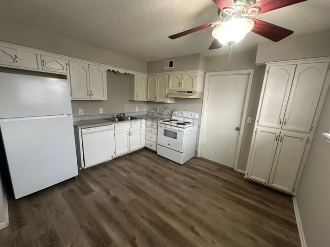 Photo - 302 W Montgomery St Unidad 302-4