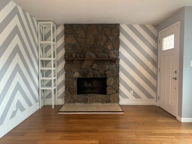 Photo - 319 Glenn St