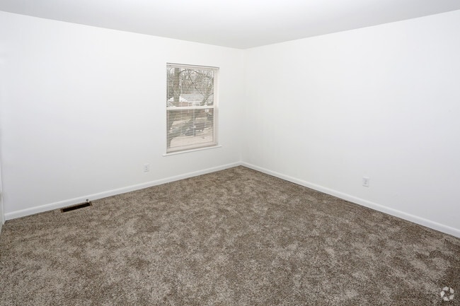 2BR,1.5BA, Townhouse