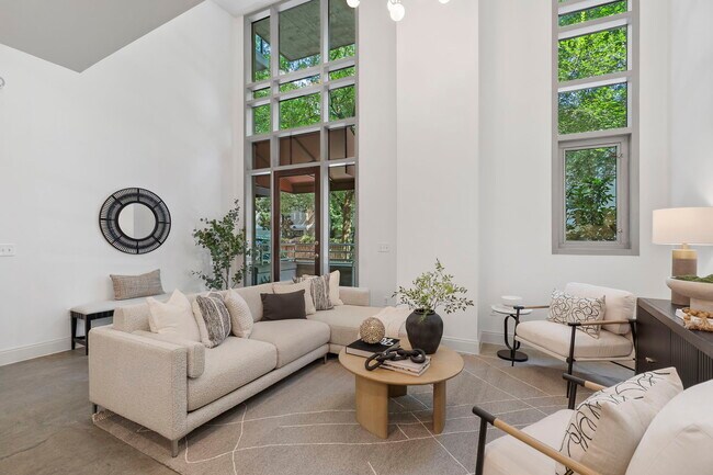 Photo - 905 Juniper St NE Unit 116