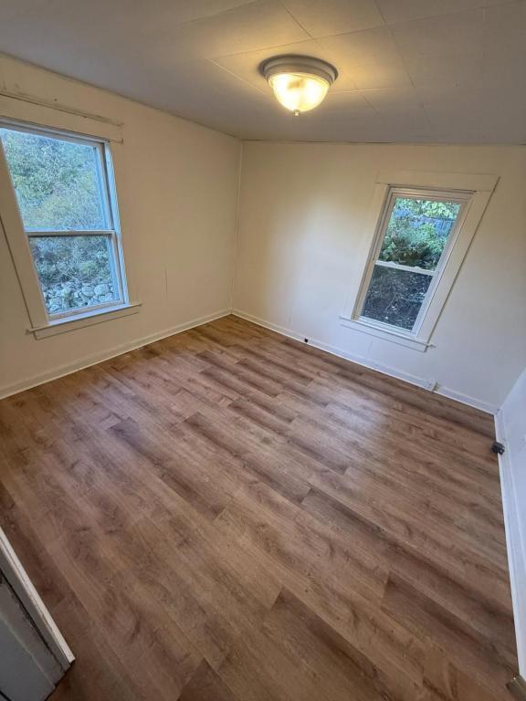 Photo - 416 Burgess St