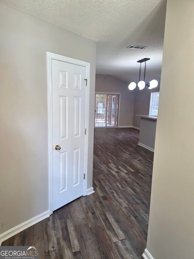 Photo - 703 S Fairfield Dr