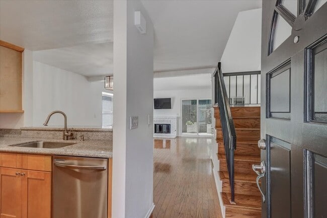 Photo - 2191 Canyon Dr Unit B101