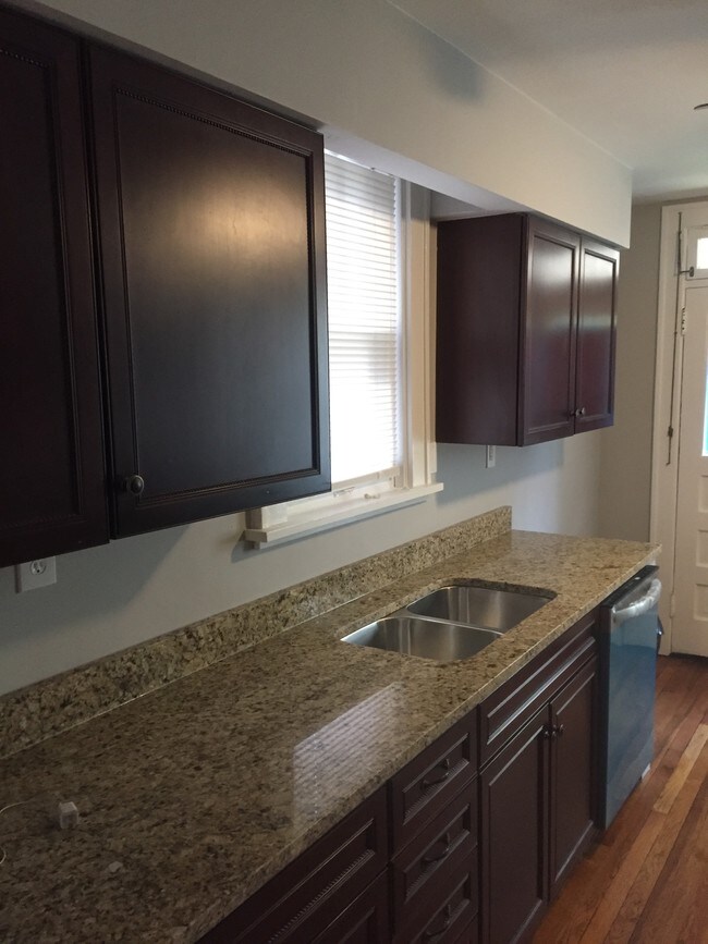 Kitchen - 1805 Middle St