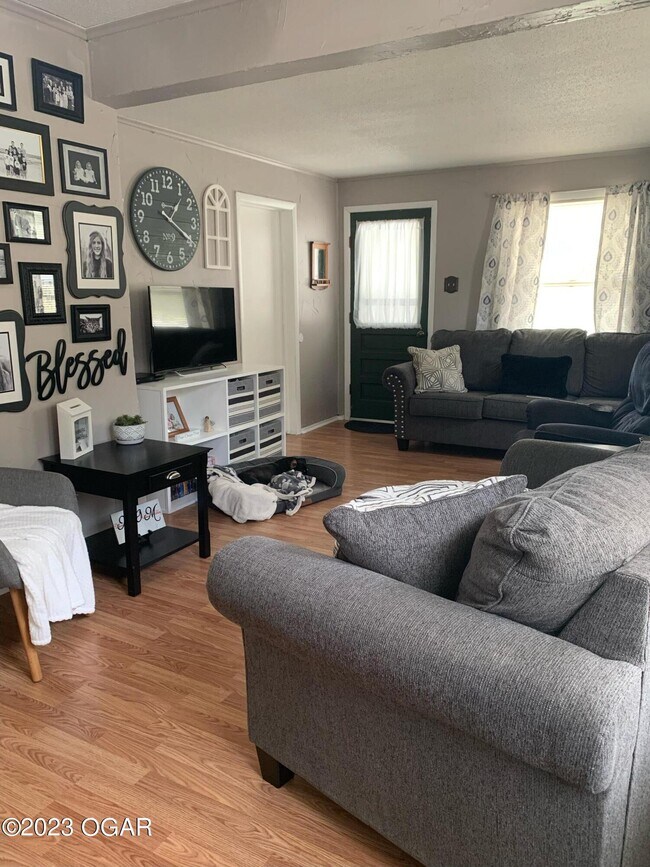 Photo - 624 E South St