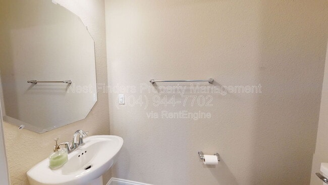 Photo - 201 Silver Creek Pl