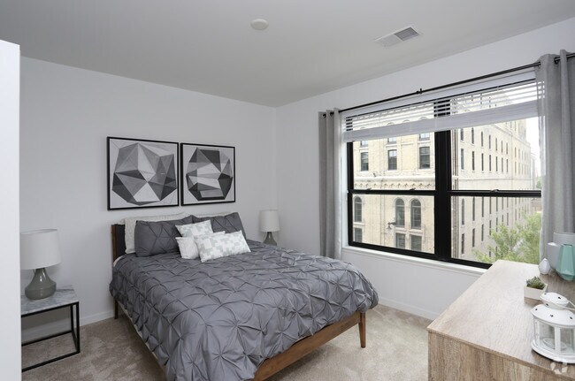 2BR, 2BA