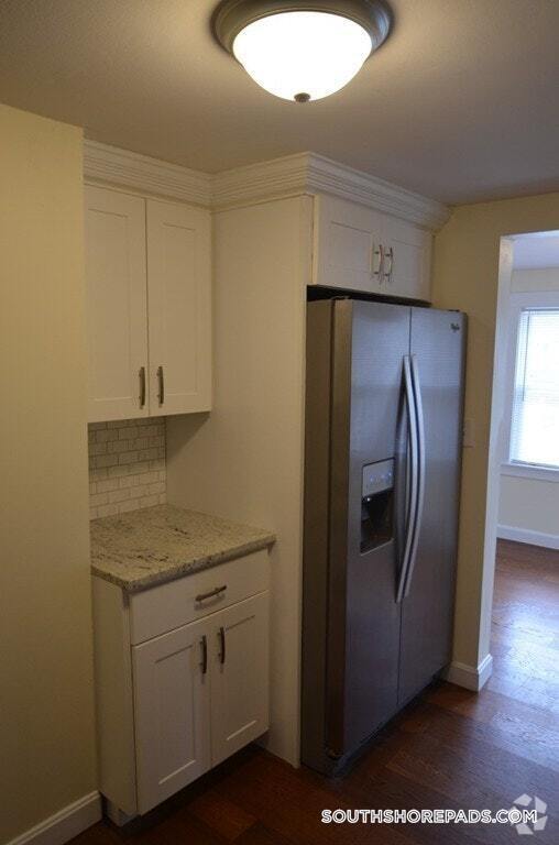 Building Photo - 904 Middle St Rental