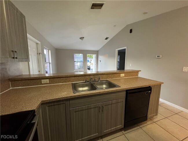 Photo - 4773 Jordan Ave S