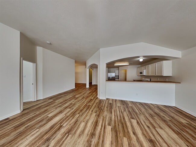 Photo - 2518 Halstead Dr