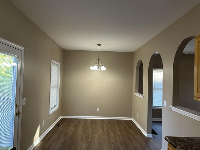 Photo - 3933 Pine Ridge Way