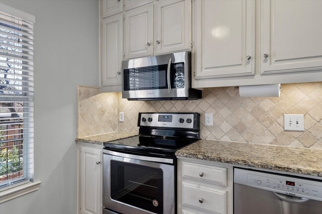 Building Photo - 2408 Enfield Rd