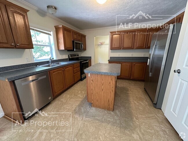 Building Photo - Charming & Secluded 3-Bedroom 2 Bathroom H... Rental