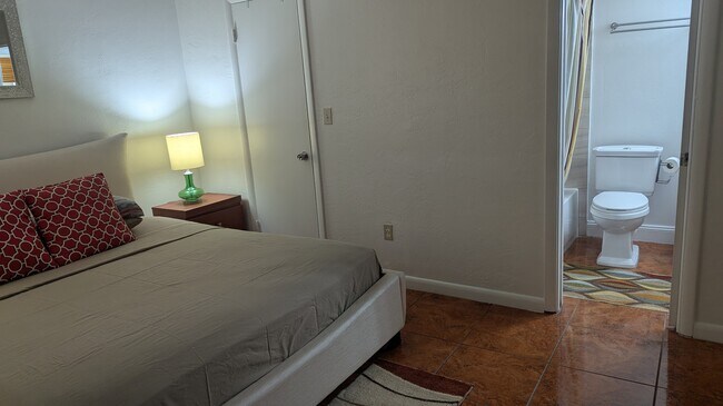 Photo - 20400 NW 7th Ave Unit Cozy 1-bedroom Miami