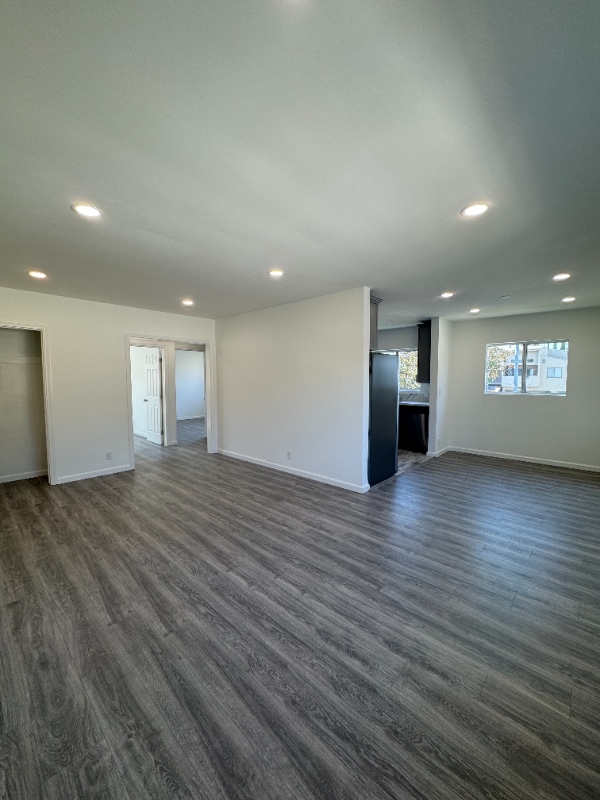 Photo - 15029 Burbank Blvd Unit 4
