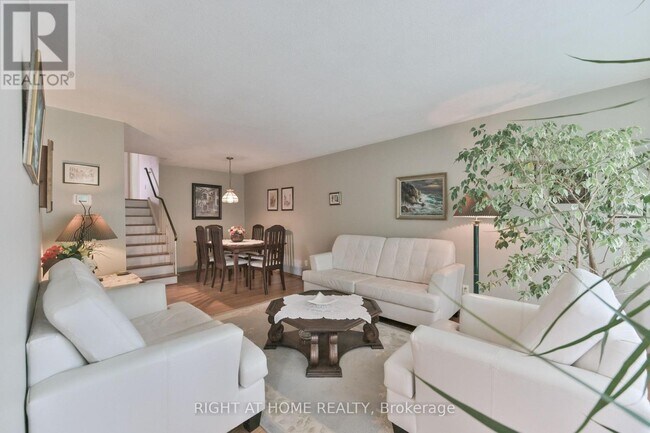 Photo - 1728 Pickmere Ct