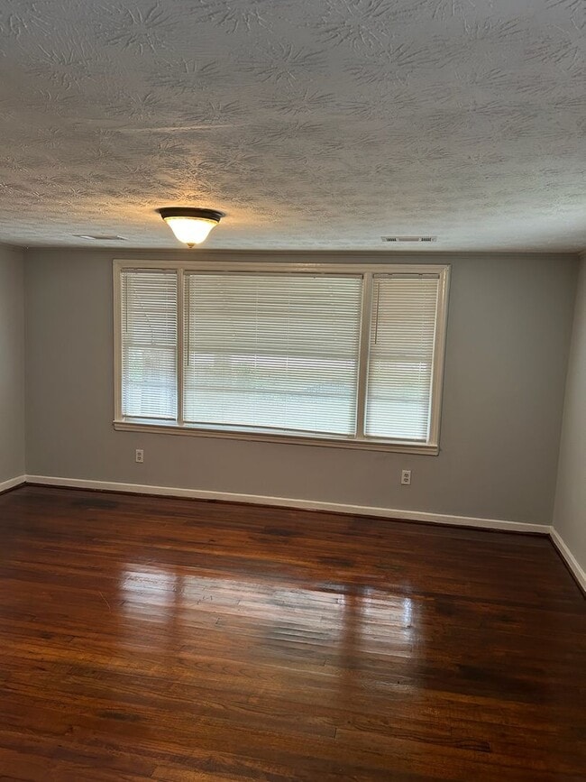Photo - 3303 Cherokee Ave