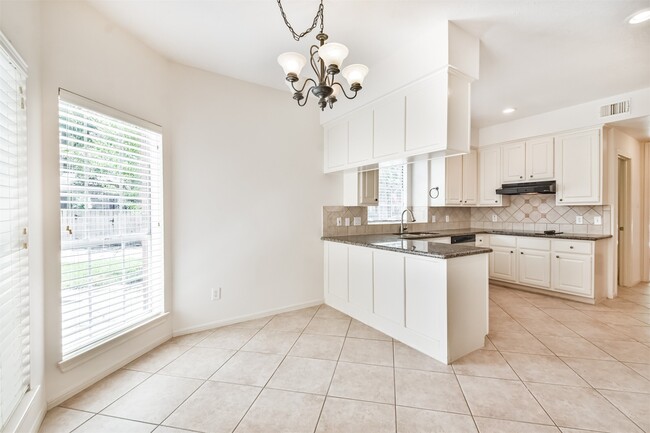 Building Photo - 13006 Peach Meadow Dr