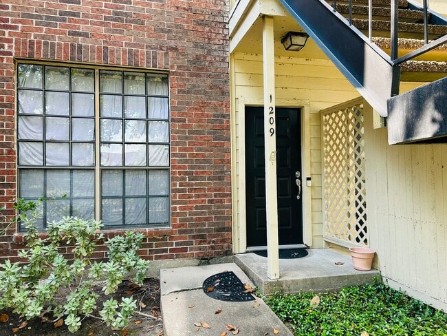 Photo - 2121 El Paseo St Unidad 1209