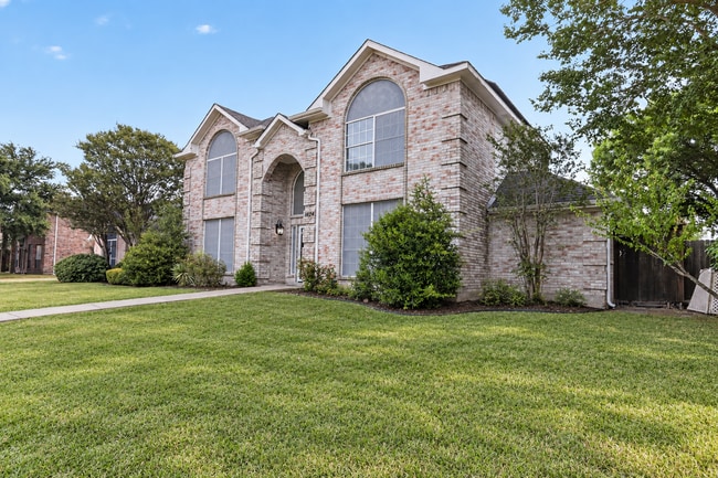 1624 Ariel Dr