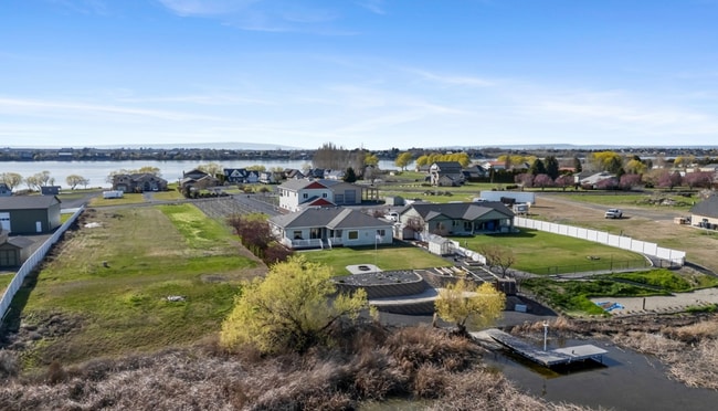 Photo - Lakefront Home in Cascade Valley