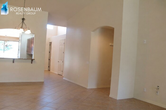 1263 Crown Ridge Dr