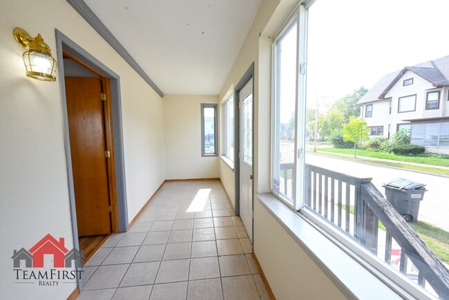 Photo - 608 Central St