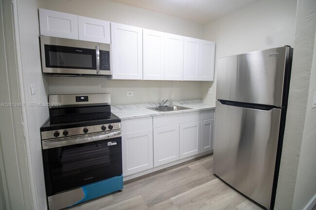 Photo - 5860 SW 9th St Unit A