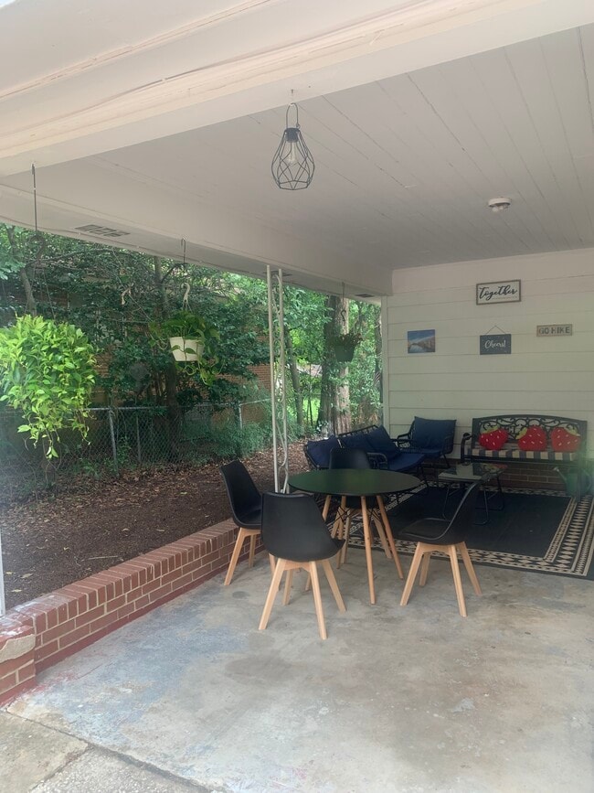 Photo - 512 S 3rd St Unit Entire House For Rent