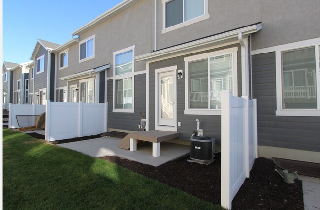 Photo - AVAILABLE NOW ~ Lehi Exchange Townhouse