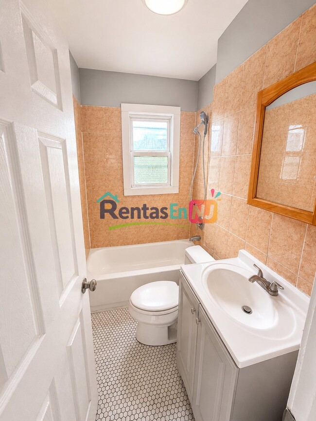 Photo - 229 Jefferson St Unit 2