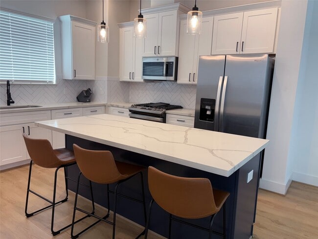 Building Photo - 5928 Conley St