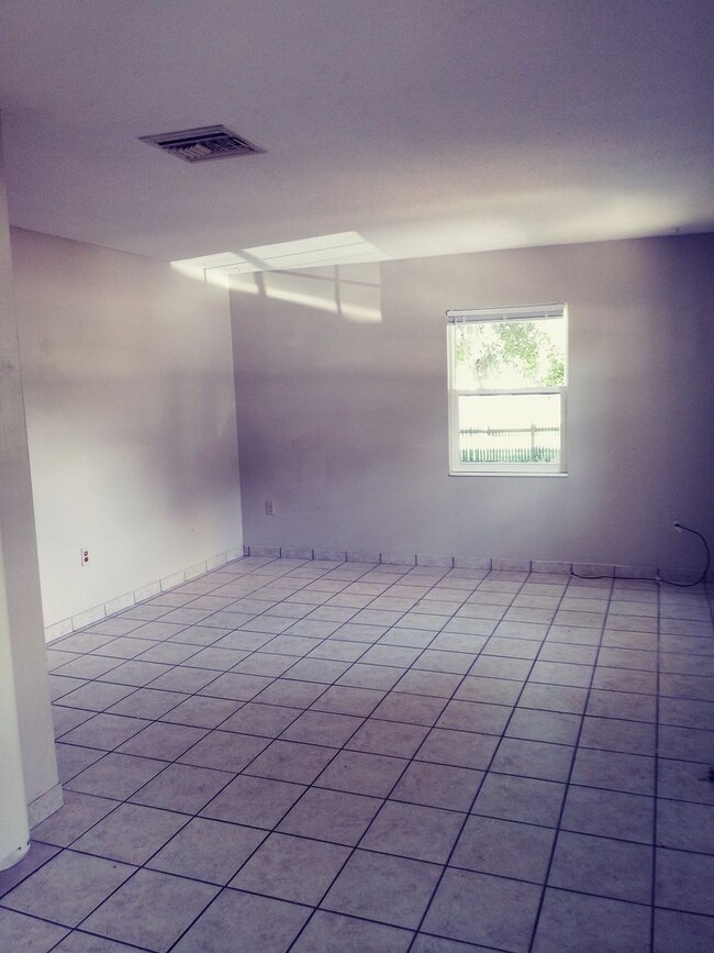 Photo - Floyd Properties FL, Inc. Unidad 1