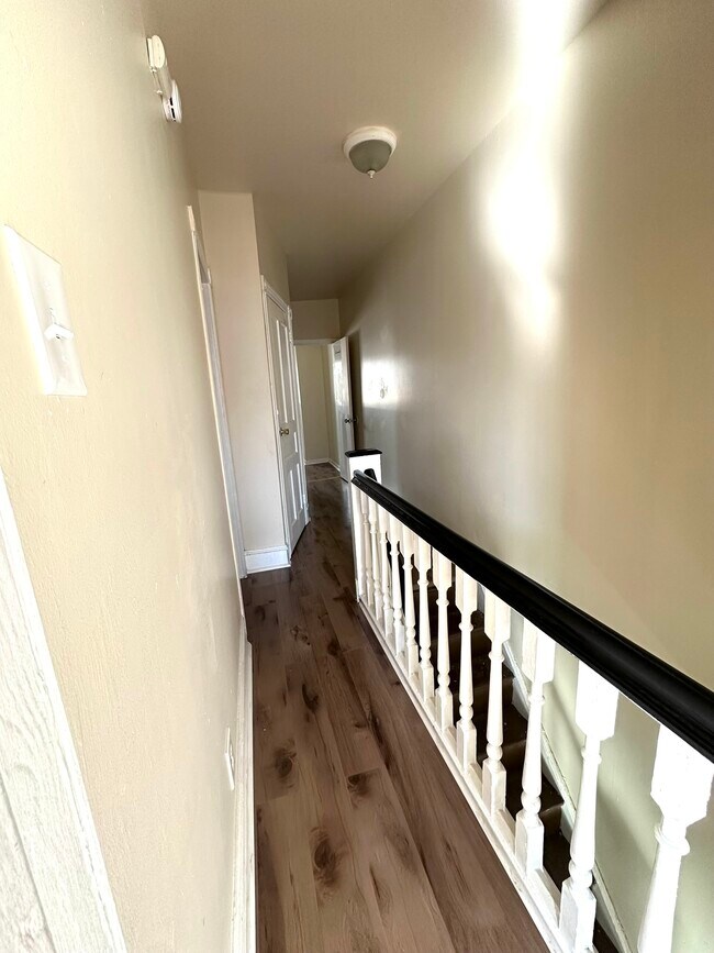 Photo - 1922 S Bonsall St