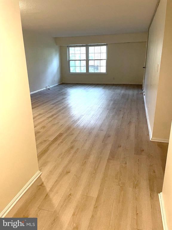 Building Photo - 7651 Tremayne Pl Unit 202
