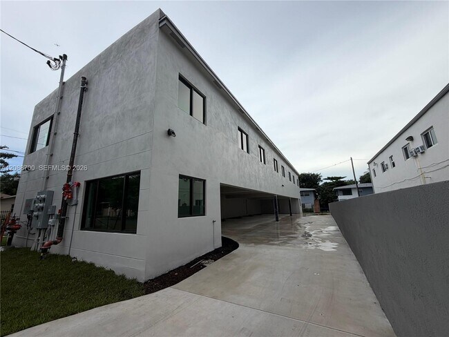 6480 NE 1st Ave Unit 6480