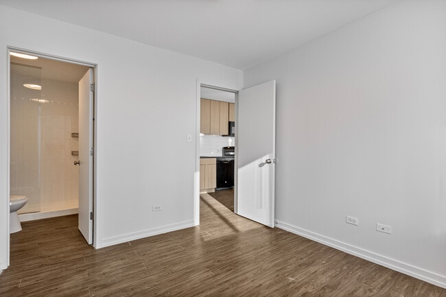 Photo - 5411 N Winthrop Ave