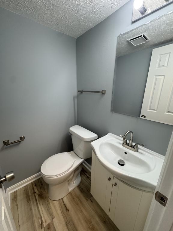 Photo - 28 Apple Ln