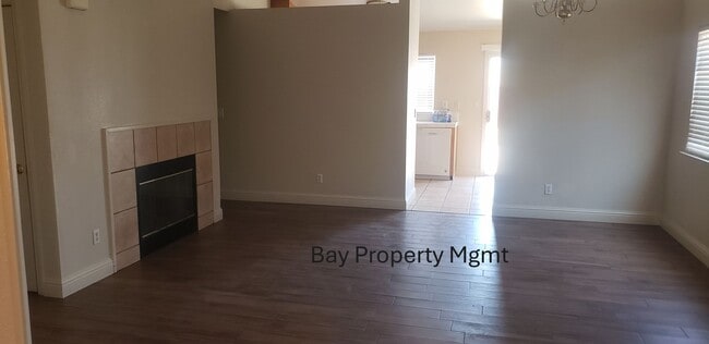4 Bedroom 2 Bath home that sits in quite c... - 4 Bedroom 2 Bath home that sits in quite c...