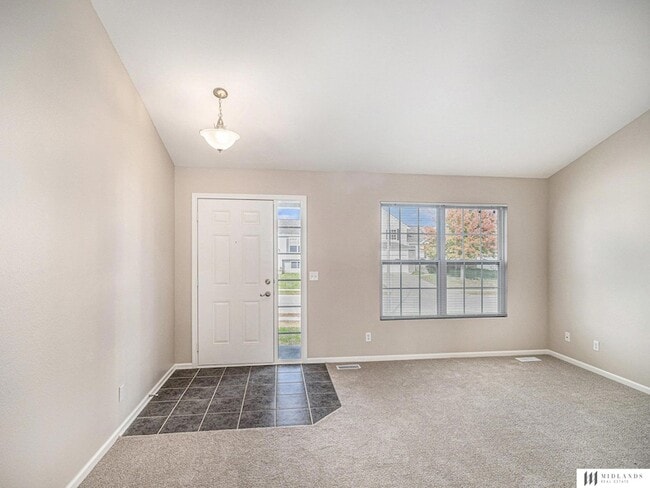 Photo - 16125 Greenleaf St