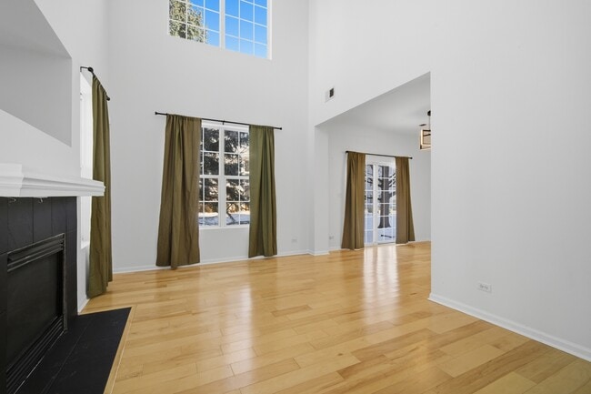 Photo - 1929 Golden Gate Ln