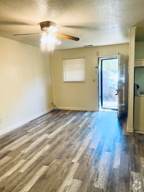 Building Photo - 3804 Colonial Park Cir SW Rental