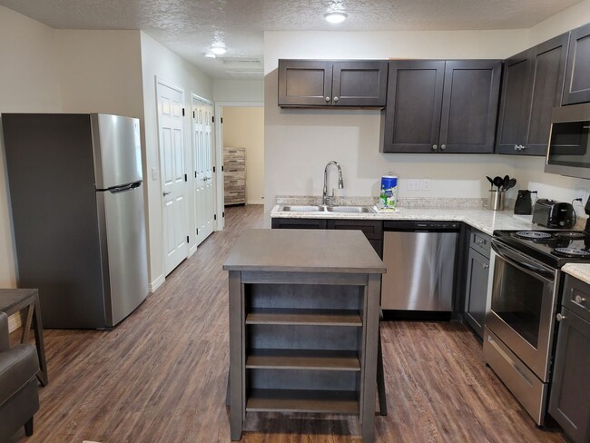 Photo - NEW LUXURY ONE BEDROOM APARTMENT FULLY FUR... Unit 2501-F